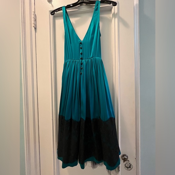 Beautiful blue silk party dress by Tracy Reese - Picture 5 of 8